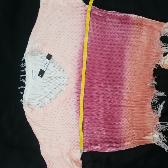 Macaron Ombre V Neckline Knitted Sweater. M - Picture 9 of 13